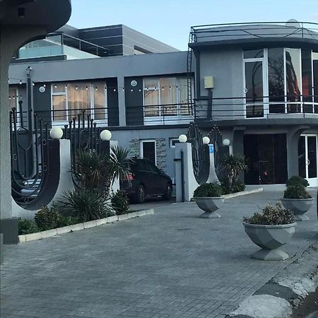 Hotel Era Тбилиси Екстериор снимка