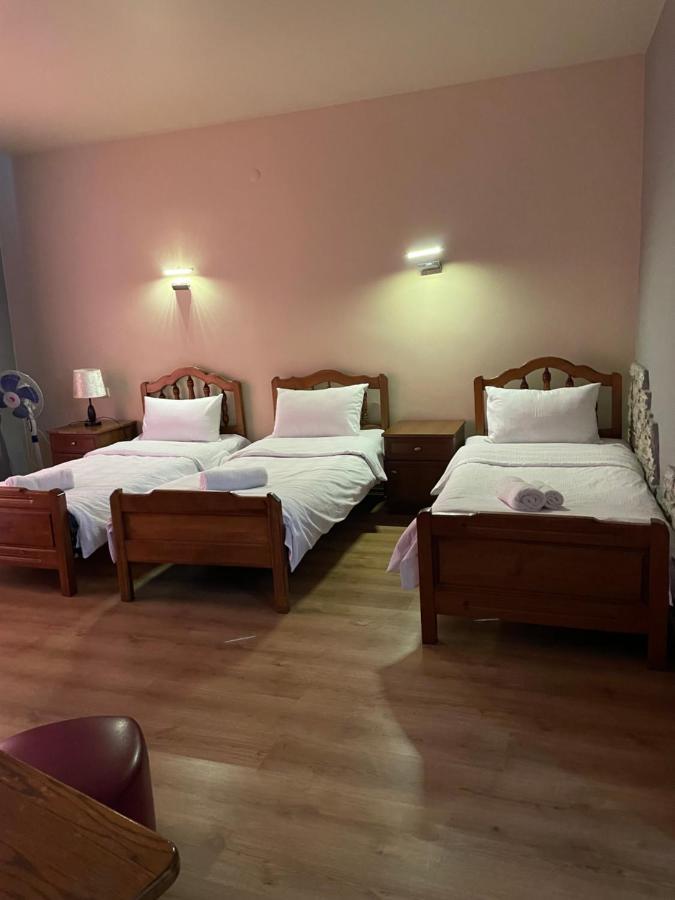 Hotel Era Тбилиси Екстериор снимка